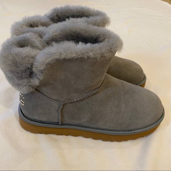 NWOT~UGG Women Mini Bling Swarovski Crystal Gray Boots Size 8 - Picture 1 of 11